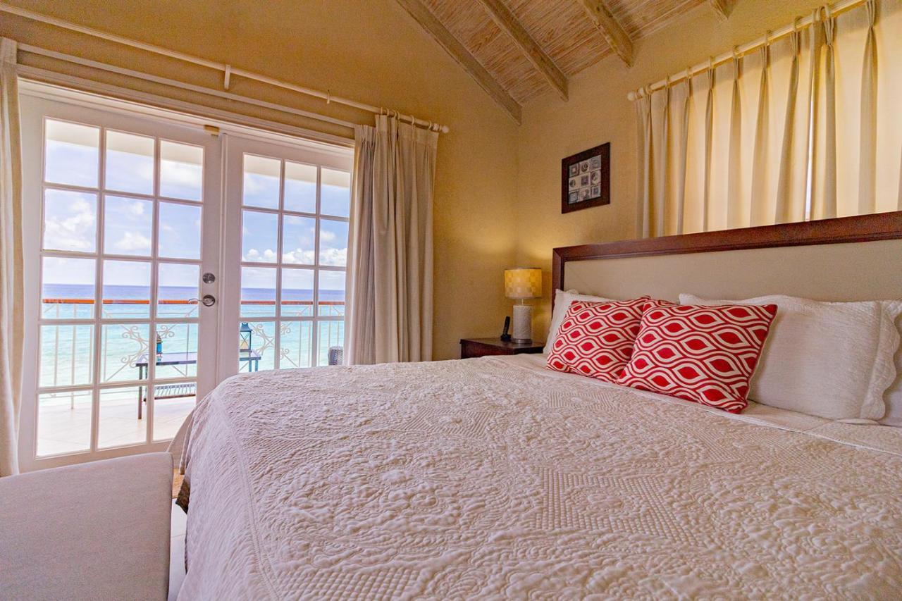 Bianca Bay 3 Bedroom West Coast Beach Front Villa Сейнт Джеймс Екстериор снимка
